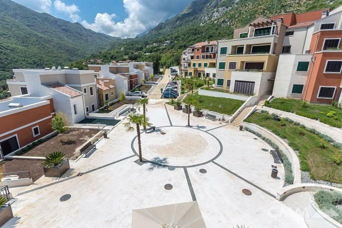 Luxury 1 Bedroom Apartment With Cozy Garden D2-2 In Morinj Kotor Kültér fotó