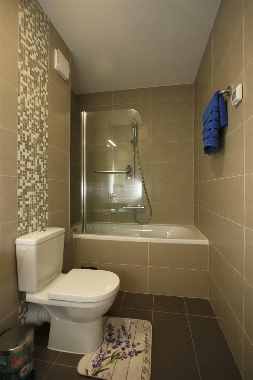 Luxury 1 Bedroom Apartment With Cozy Garden D2-2 In Morinj Kotor Kültér fotó