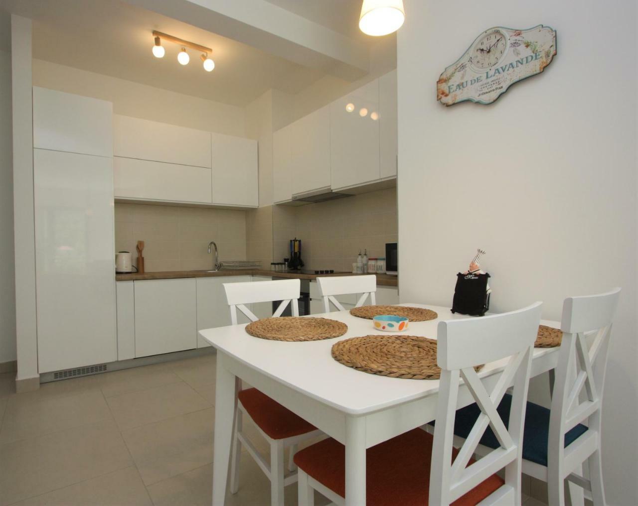 Luxury 1 Bedroom Apartment With Cozy Garden D2-2 In Morinj Kotor Kültér fotó